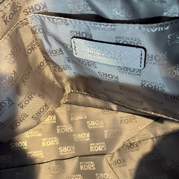 Michael Kors gray handbag with strap. Great condition 12 1/2 by 9 1/2 when close - Picture 9 of 11